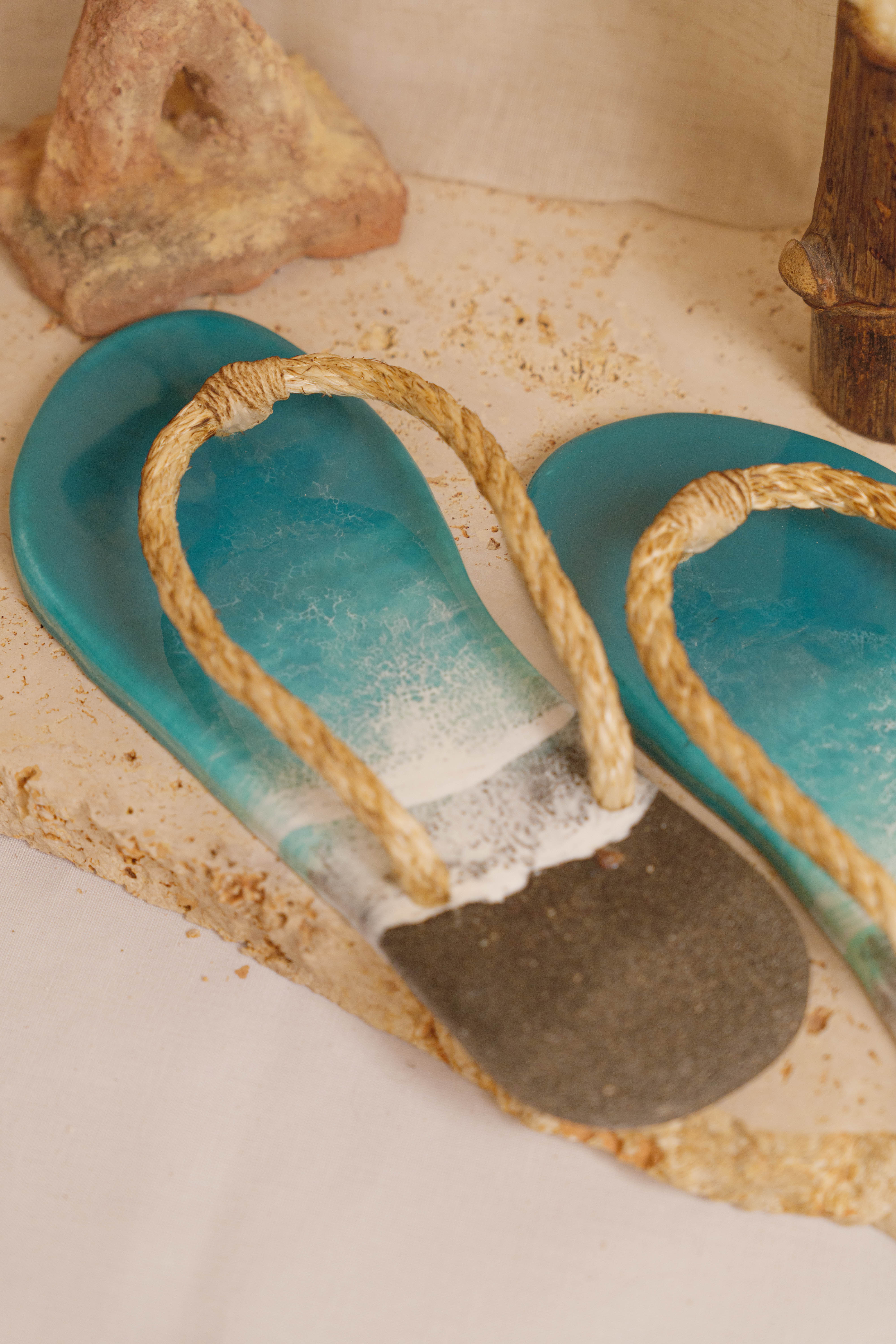 OCEAN FLIP FLOPS